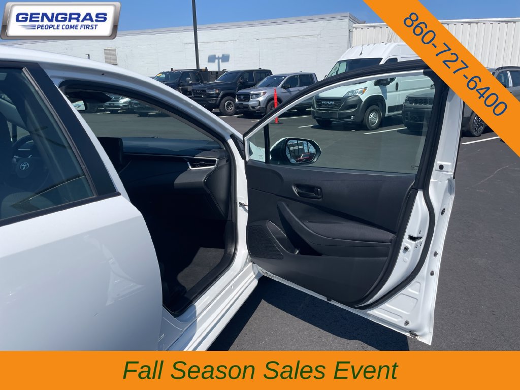 Used 2024 Toyota Corolla LE FWD image 9