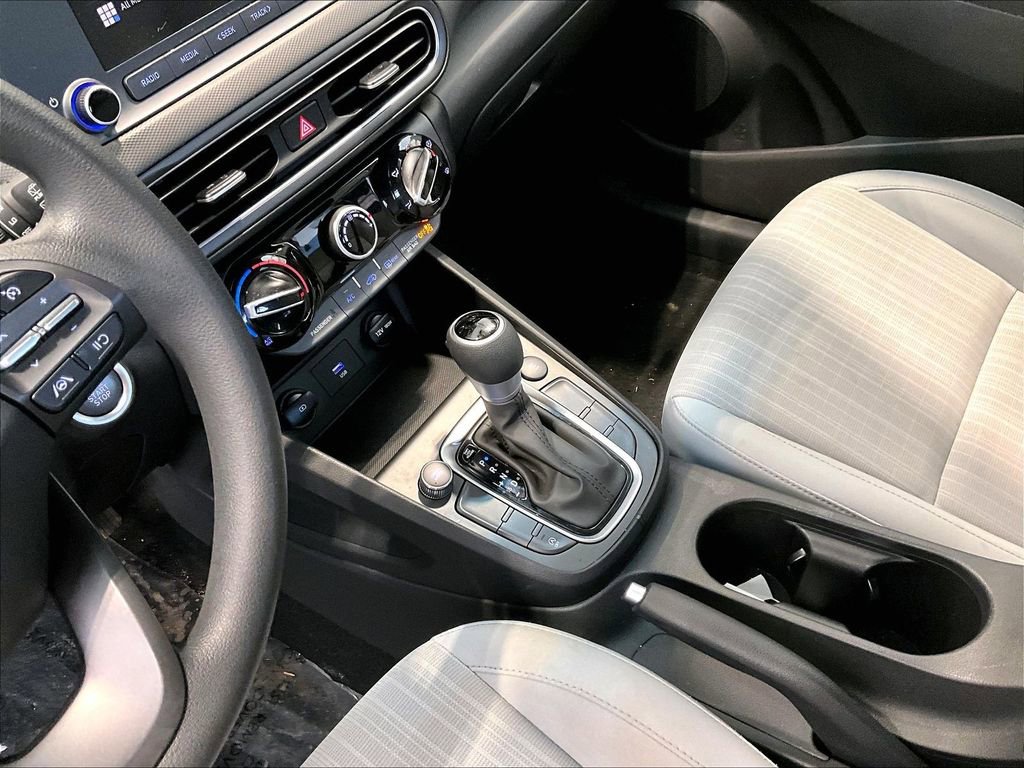 Used 2023 Hyundai Kona SEL image 14