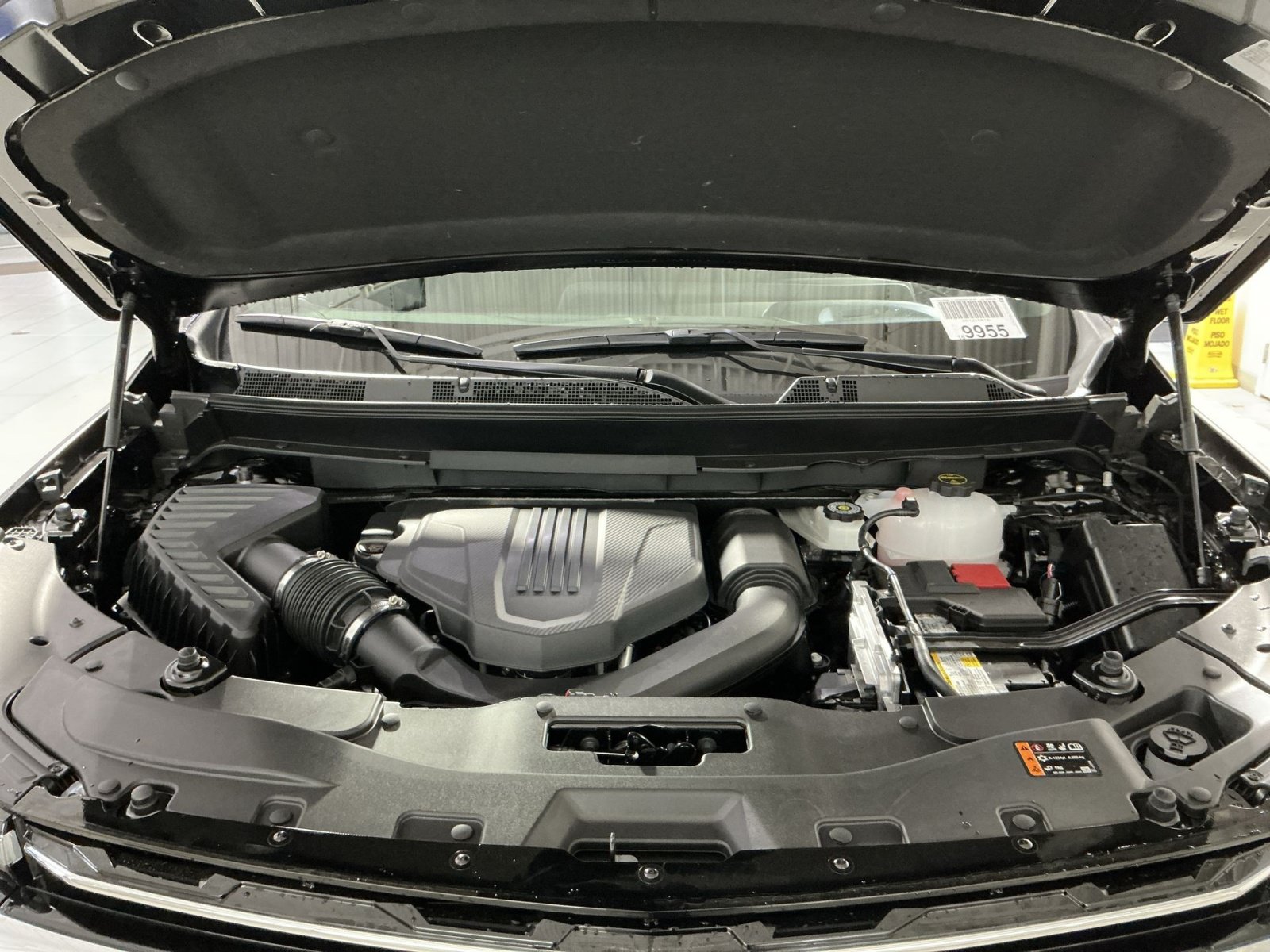 New 2026 Chevrolet Traverse High Country FWD image 36