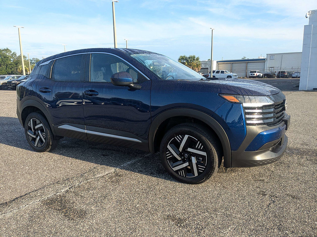 Used 2025 Nissan Kicks SV FWD image 2
