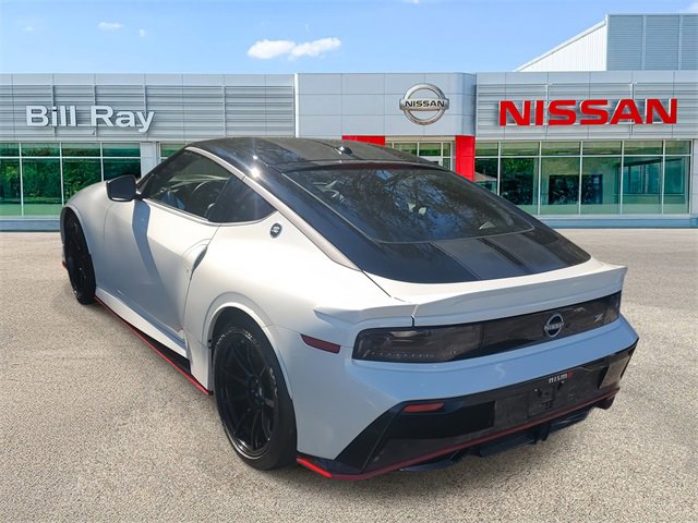 Certified 2025 Nissan Z NISMO w/ Floor Mat Package image 3