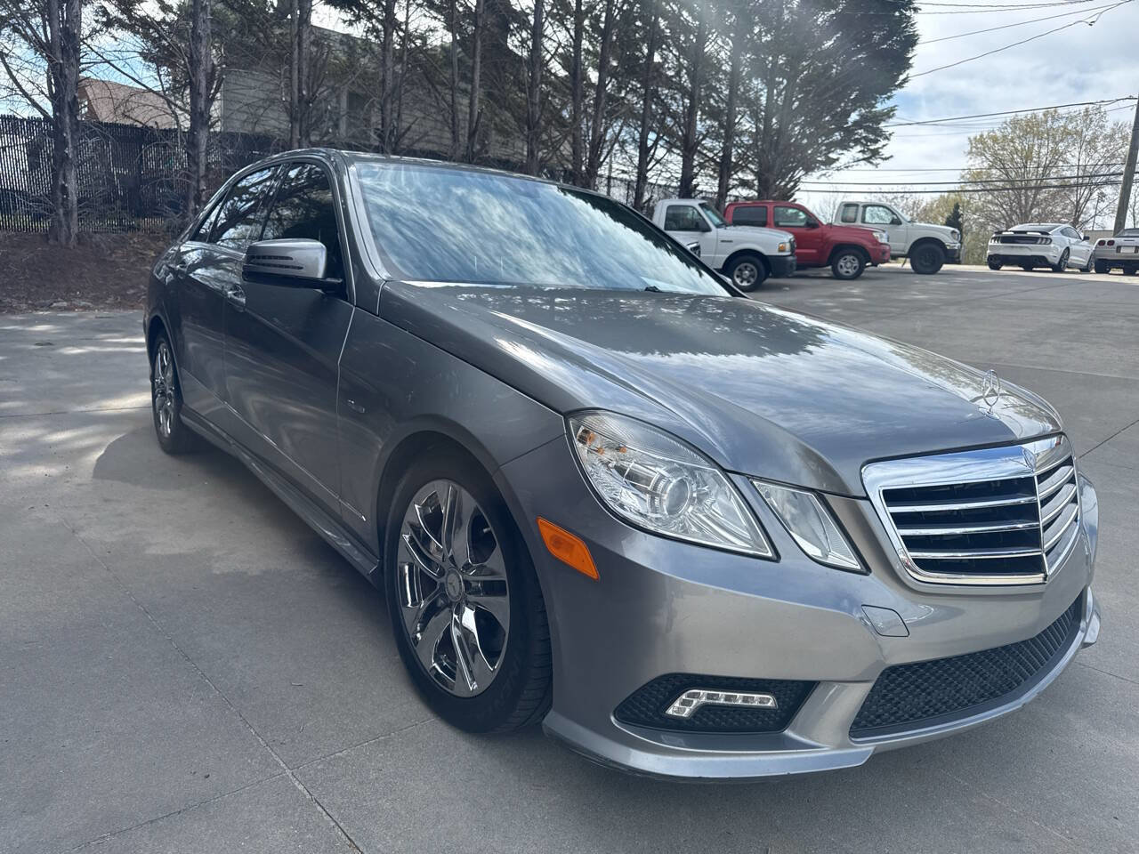 Used 2011 Mercedes-Benz E 350 BlueTEC Sedan image 7
