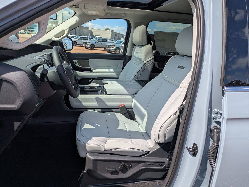 New 2026 Ford Expedition Platinum w/ Platinum Ultimate Package image 9