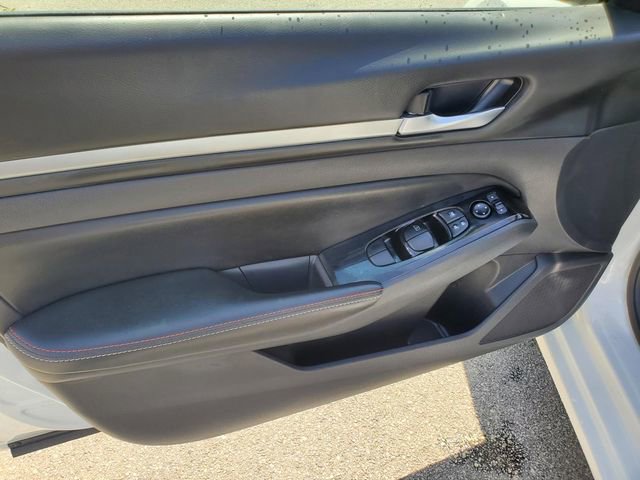 Certified 2024 Nissan Altima 2.5 SR w/ SR Premium Package image 15