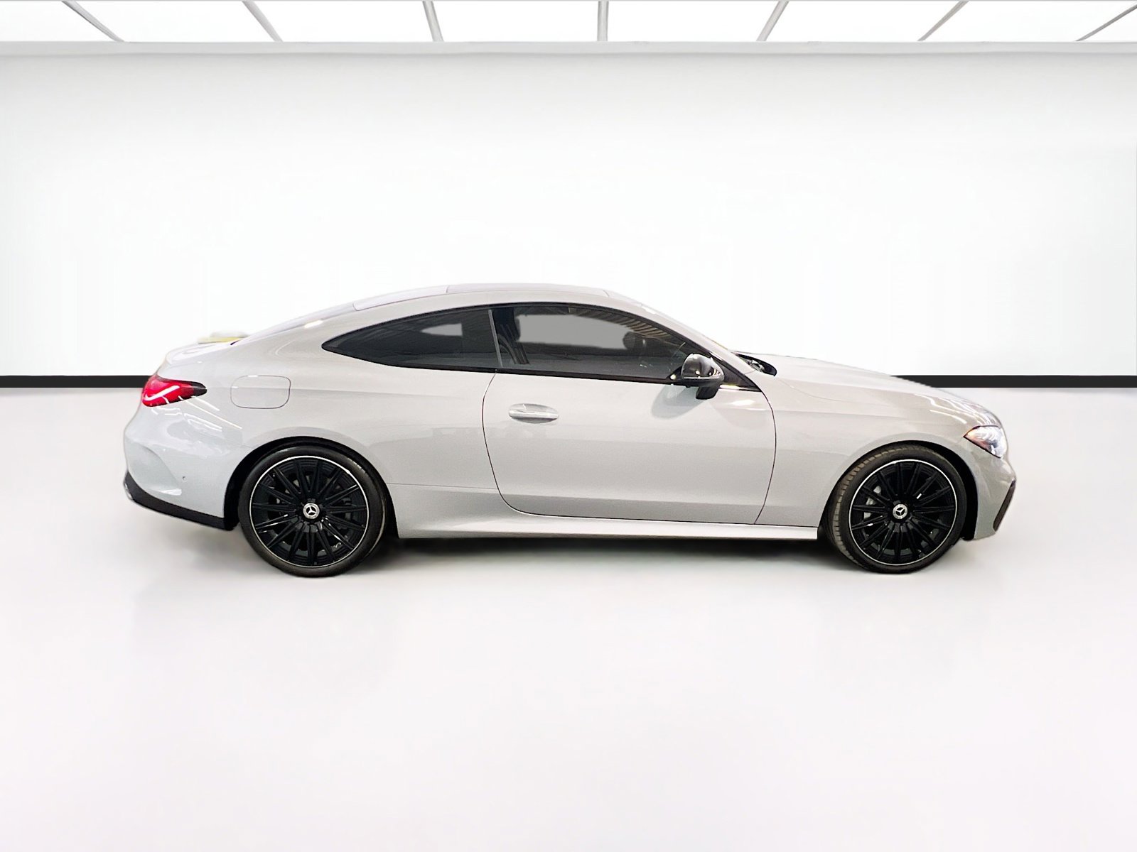 Used 2024 Mercedes-Benz CLE 450 4MATIC Coupe image 26