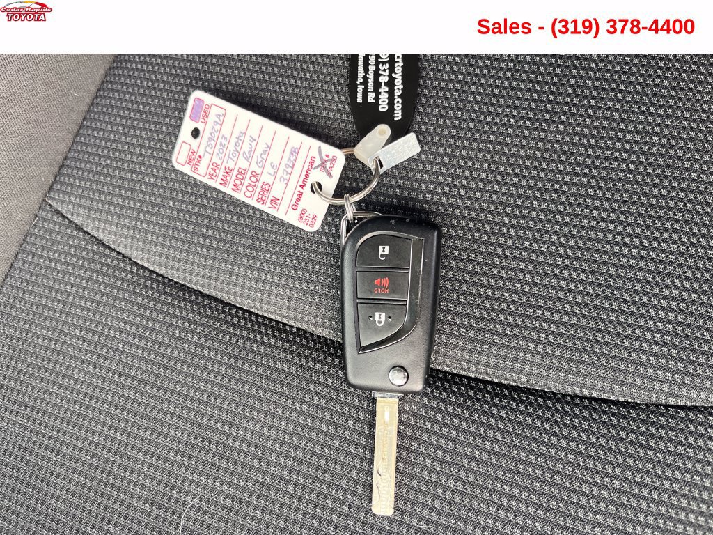 Used 2023 Toyota RAV4 LE AWD/4WD image 21