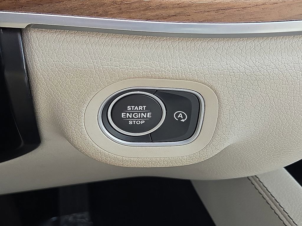 Used 2024 Mercedes-Benz GLE 350 4MATIC image 30