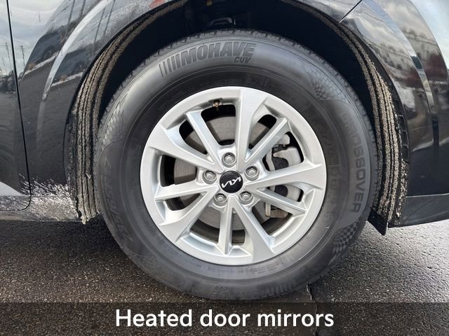 Used 2023 Kia Carnival LX image 13