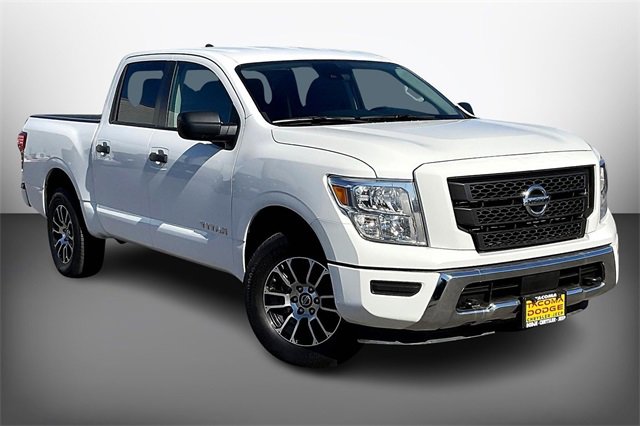 Used 2022 Nissan Titan SV