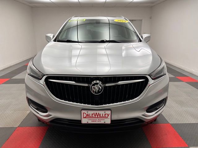 Used 2019 Buick Enclave Essence AWD/4WD image 2