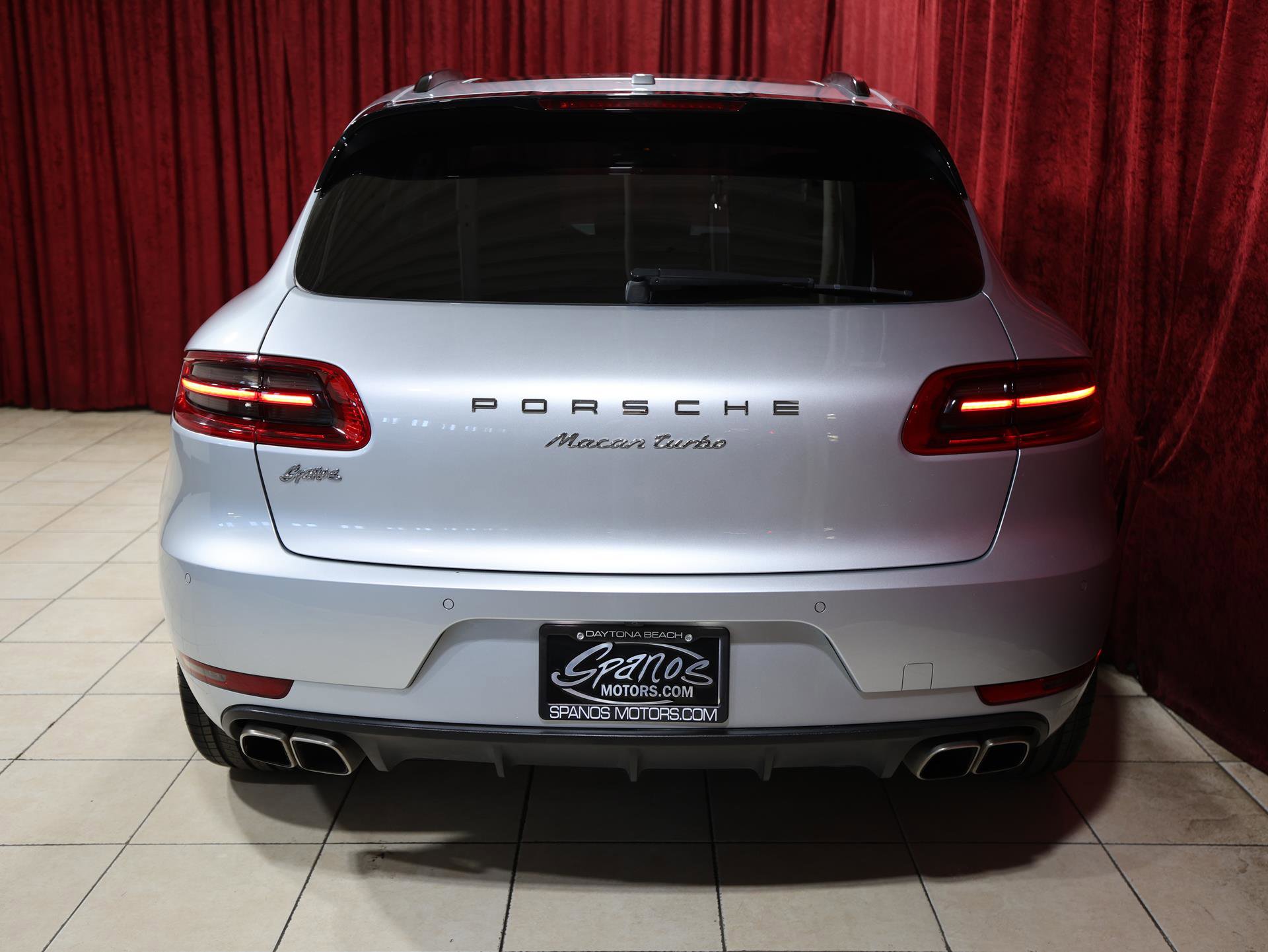 Used 2015 Porsche Macan Turbo AWD/4WD image 10