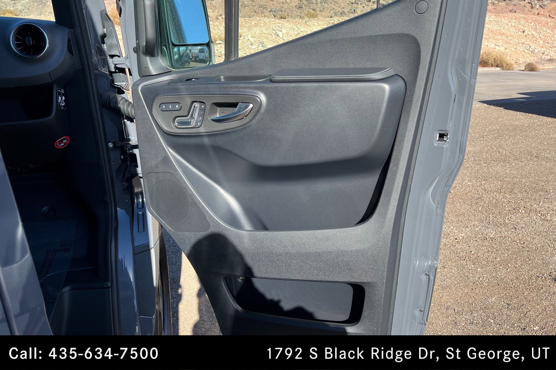 Used 2025 Mercedes-Benz Sprinter 2500 image 21