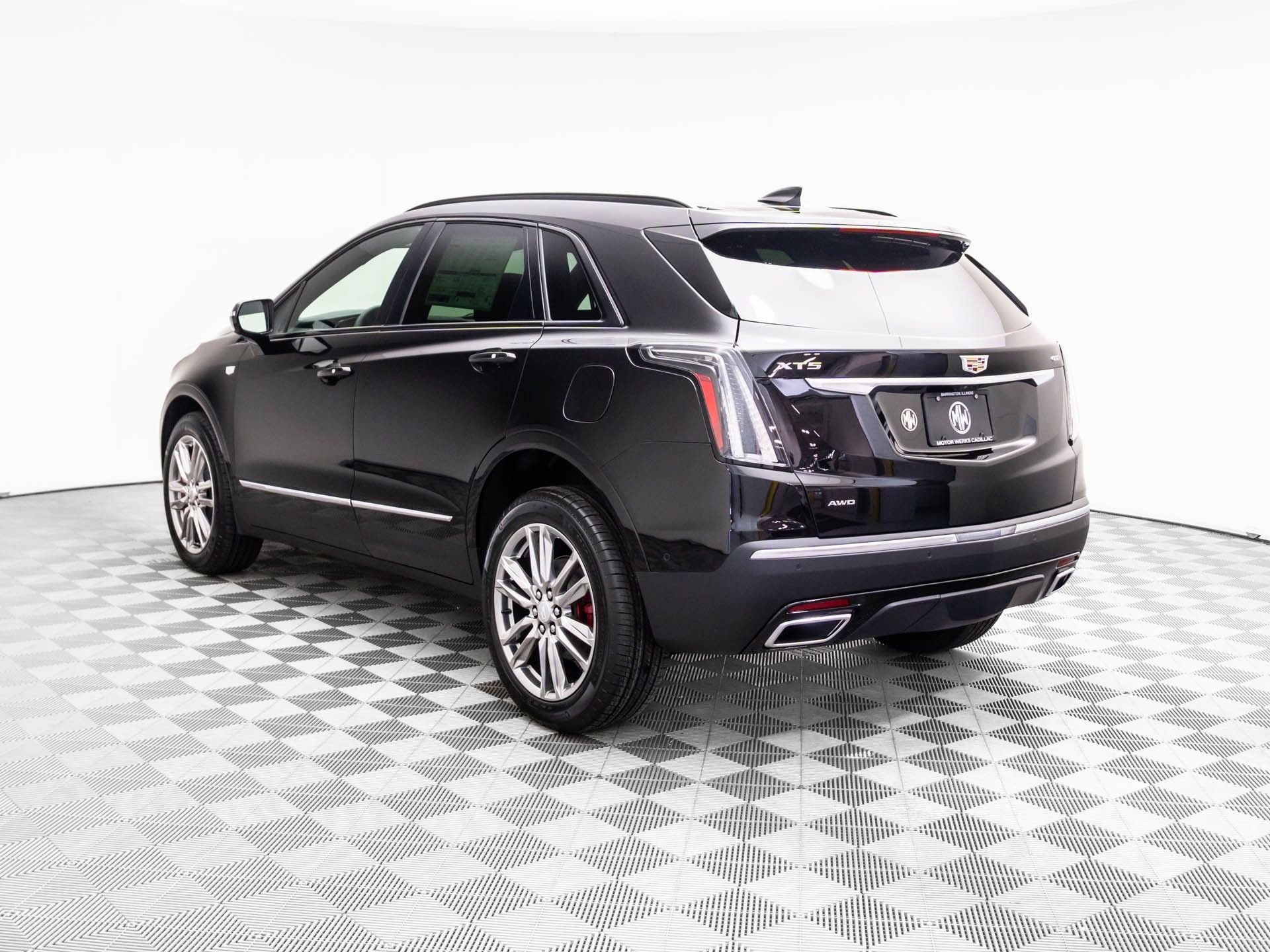 New 2026 Cadillac XT5 Sportv w/ LPO, Floor Liner Package image 3