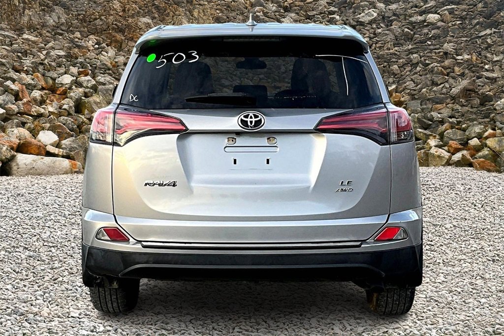 Used 2018 Toyota RAV4 LE w/ Carpet Mat Package image 4