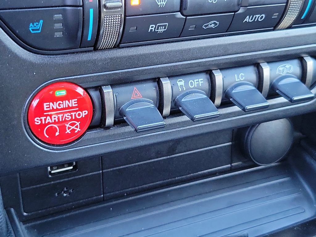 Used 2016 Ford Mustang Shelby GT350 w/ Technology Package image 15