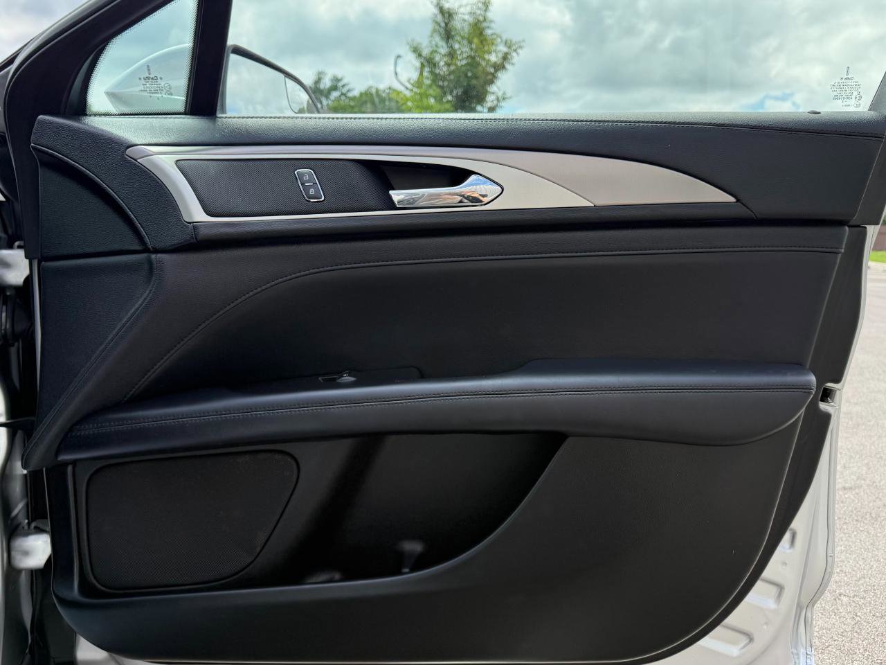 Used 2018 Lincoln MKZ Premiere FWD image 22