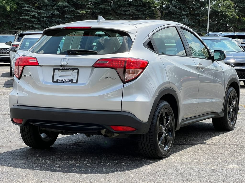 Used 2016 Honda HR-V LX image 27