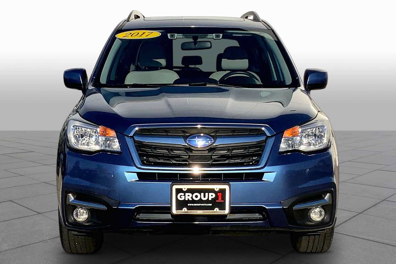 Used 2017 Subaru Forester 2.5i Premium AWD/4WD image 4