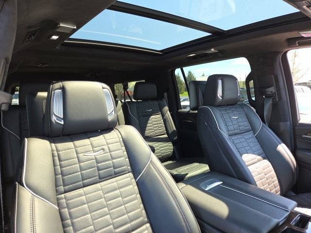 Certified 2023 Cadillac Escalade ESV Premium Luxury Platinum image 27