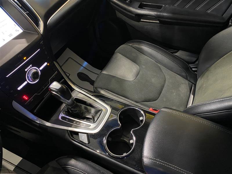 Used 2018 Ford Edge Sport w/ Technology Package image 16