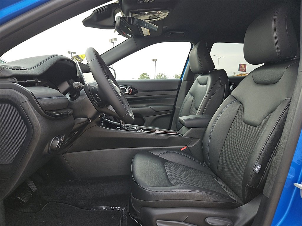 New 2026 Jeep Compass Latitude image 15