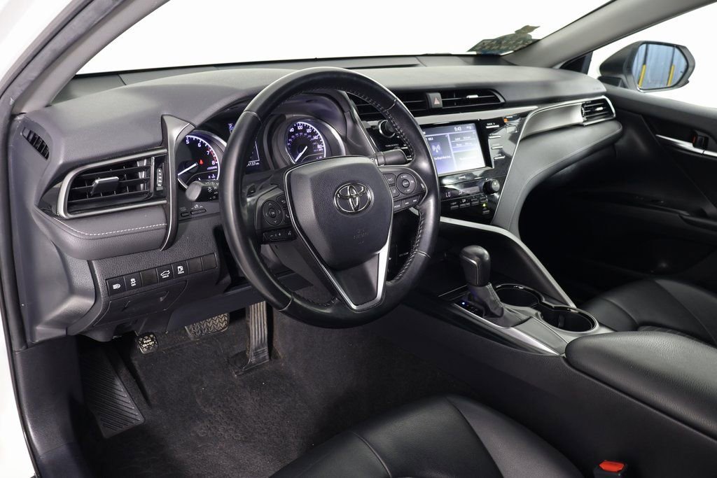 Used 2020 Toyota Camry SE FWD image 7