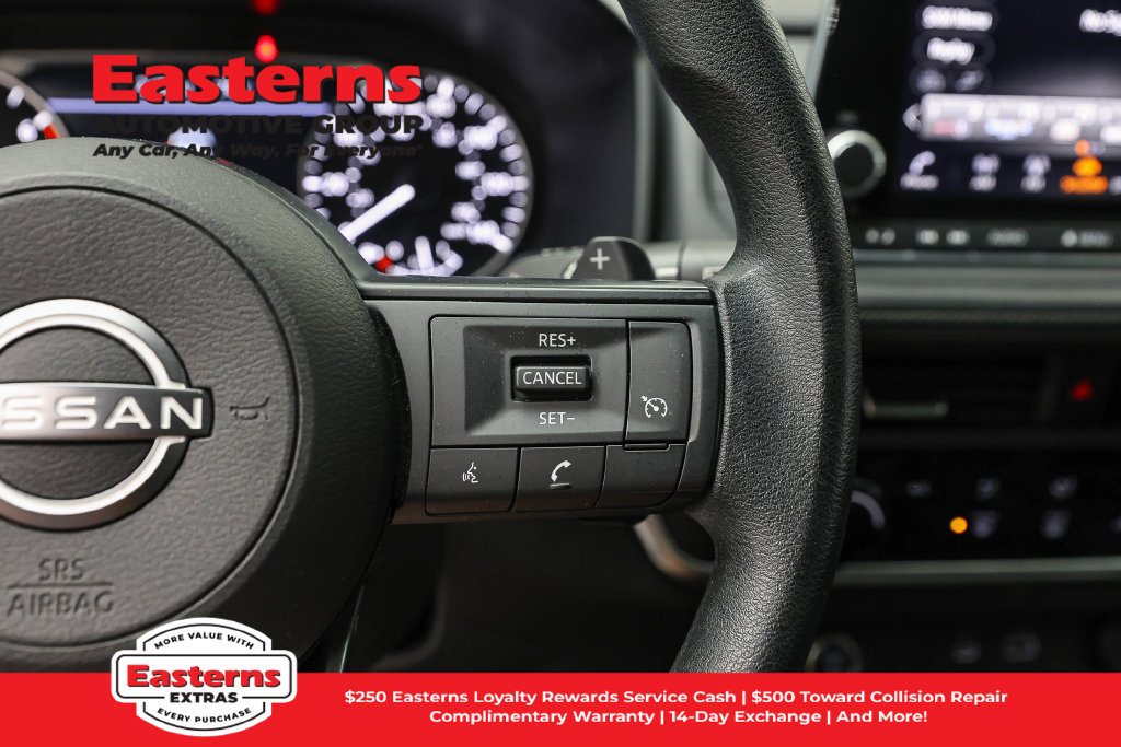 Used 2023 Nissan Rogue S AWD/4WD image 17