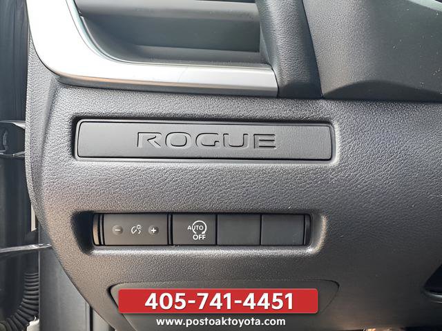 Used 2023 Nissan Rogue S AWD/4WD image 17