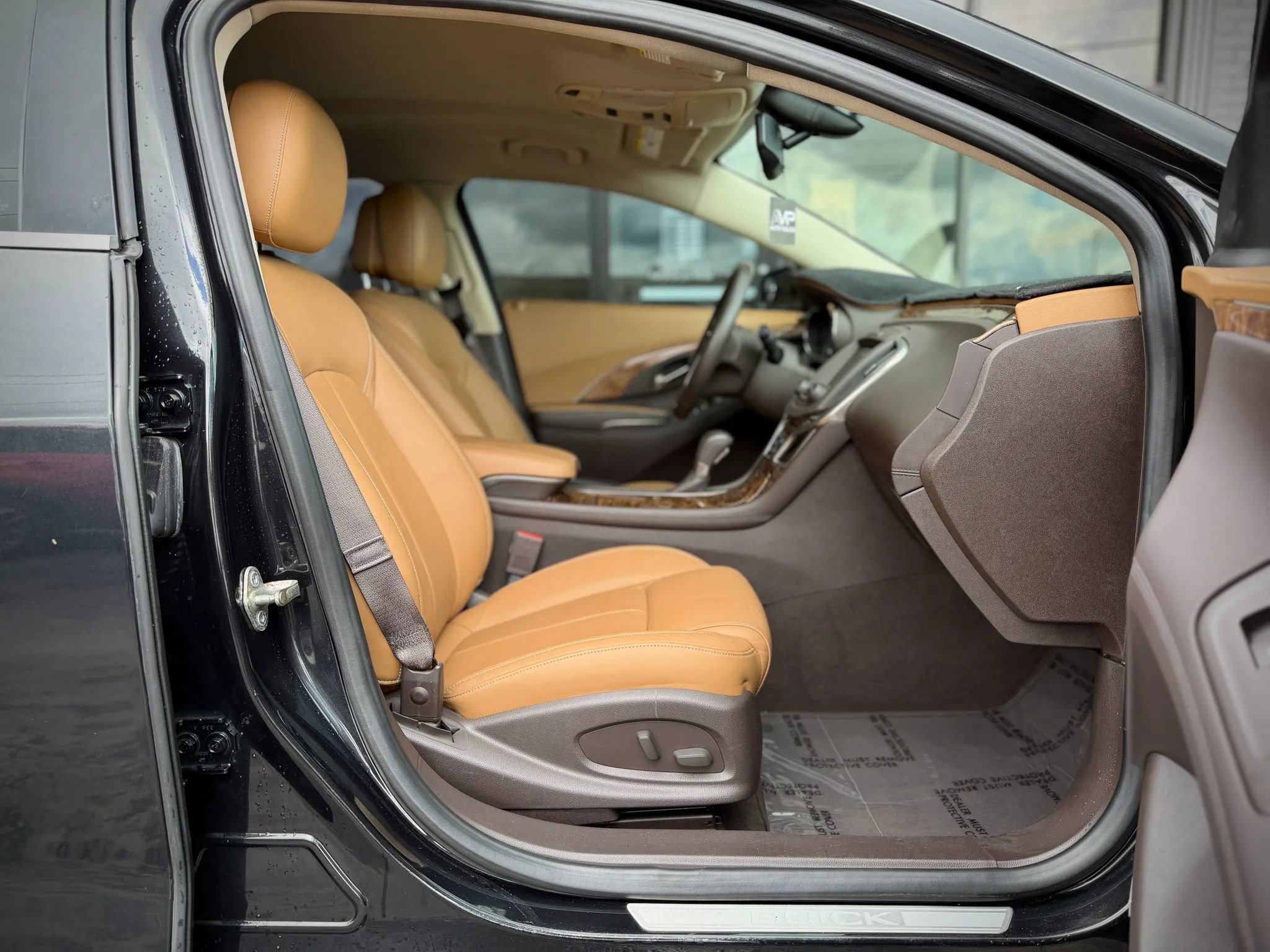 Used 2014 Buick LaCrosse Leather FWD image 14