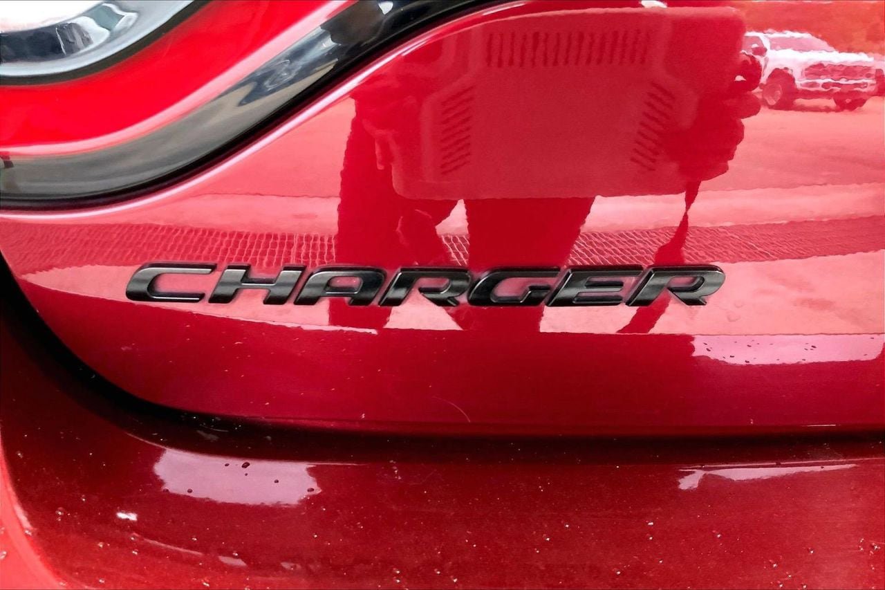 Used 2022 Dodge Charger GT w/ Blacktop Package RWD image 9