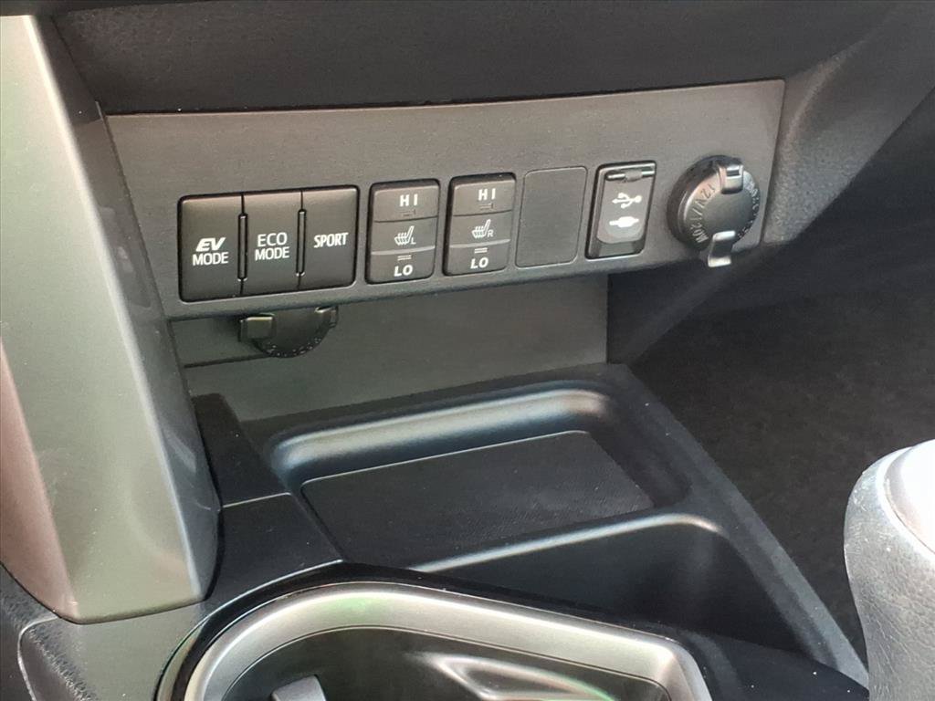 Used 2018 Toyota RAV4 Limited AWD/4WD image 30