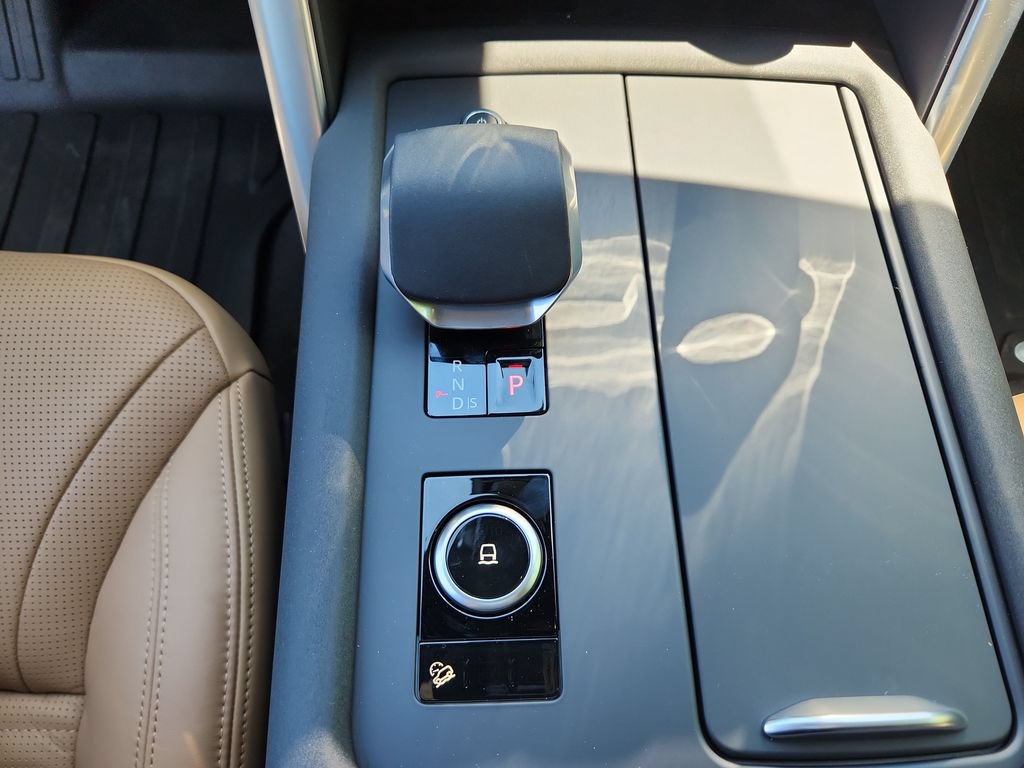 New 2026 Land Rover Discovery Dynamic SE AWD/4WD image 16
