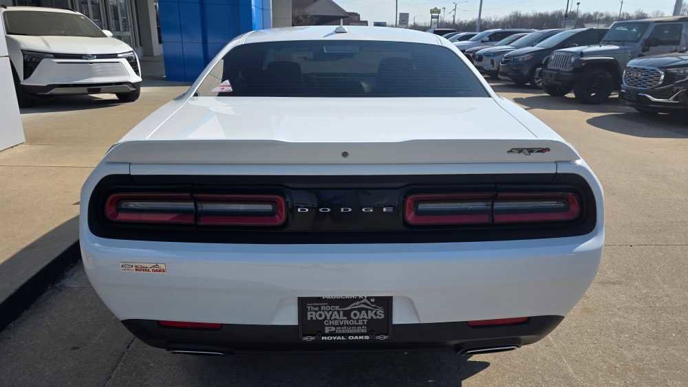 Used 2018 Dodge Challenger SXT Plus image 7