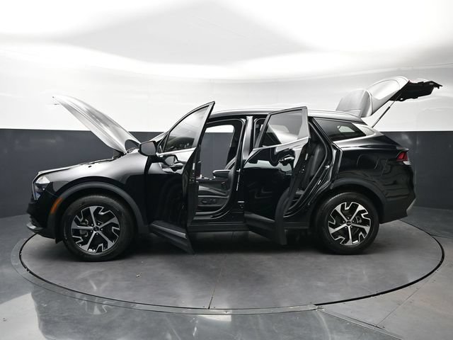Used 2023 Kia Sportage EX AWD/4WD image 32