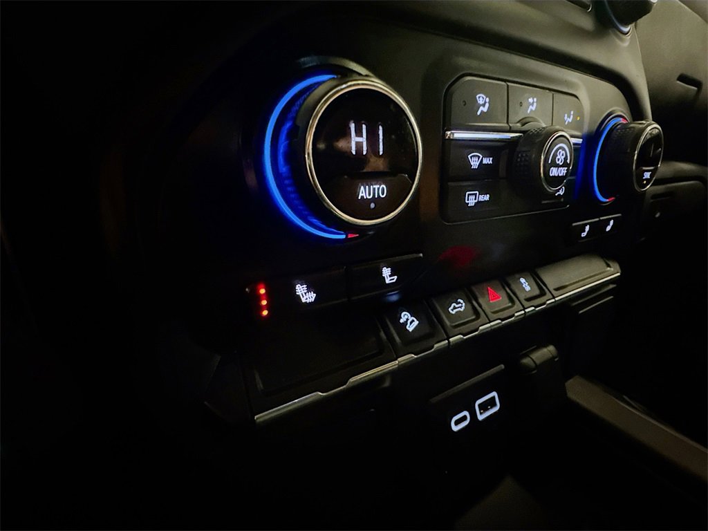 Used 2021 Chevrolet Silverado 1500 LT Trail Boss w/ Bed Protection Package image 19