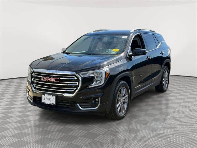 Used 2023 GMC Terrain SLT w/ Tech Package AWD/4WD image 3
