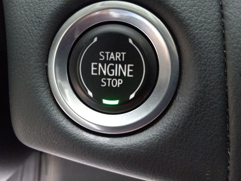 Used 2021 GMC Yukon SLE image 28