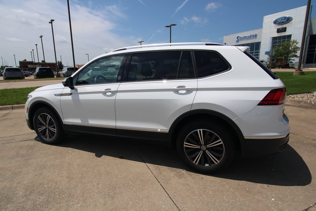 Used 2024 Volkswagen Tiguan Wolfsburg Edition AWD/4WD image 16