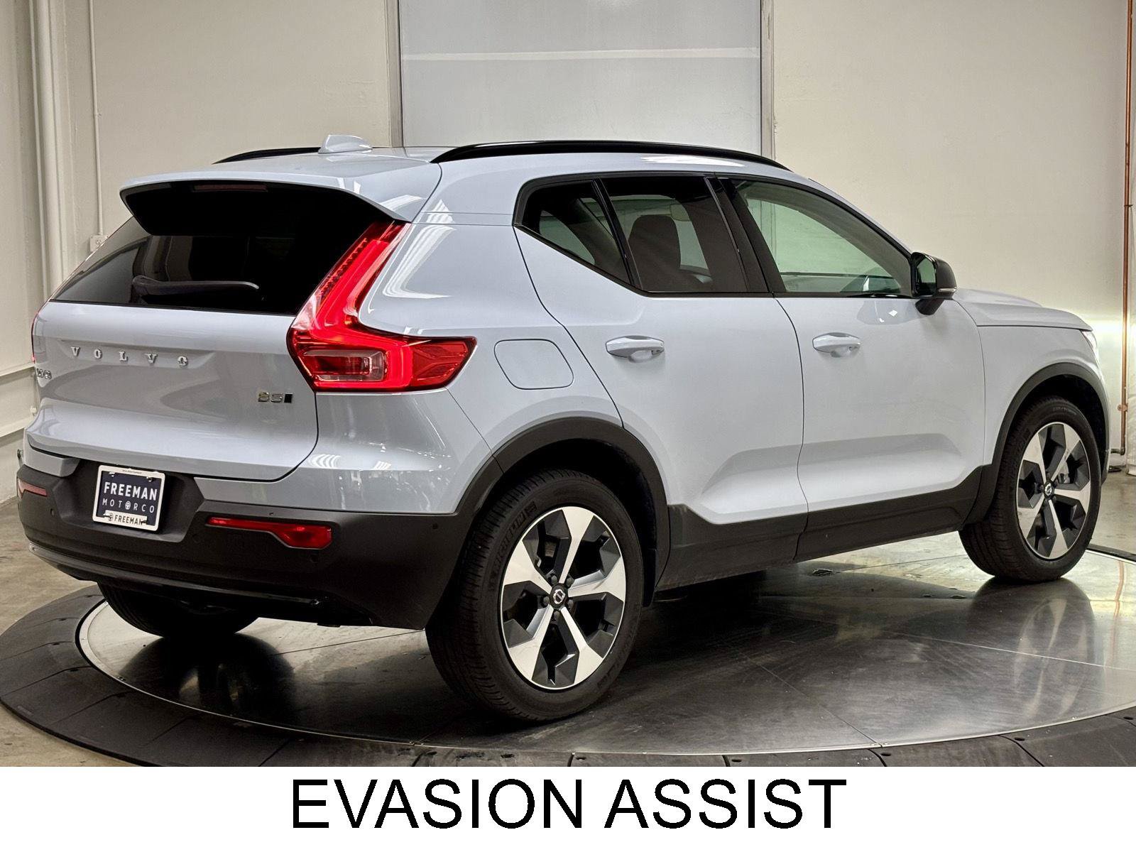 Used 2026 Volvo XC40 B5 Plus w/ Protection Package Premier AWD/4WD image 9
