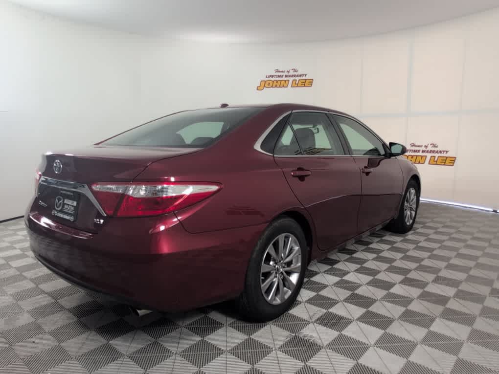 Used 2017 Toyota Camry XLE w/ Moonroof Package FWD image 7