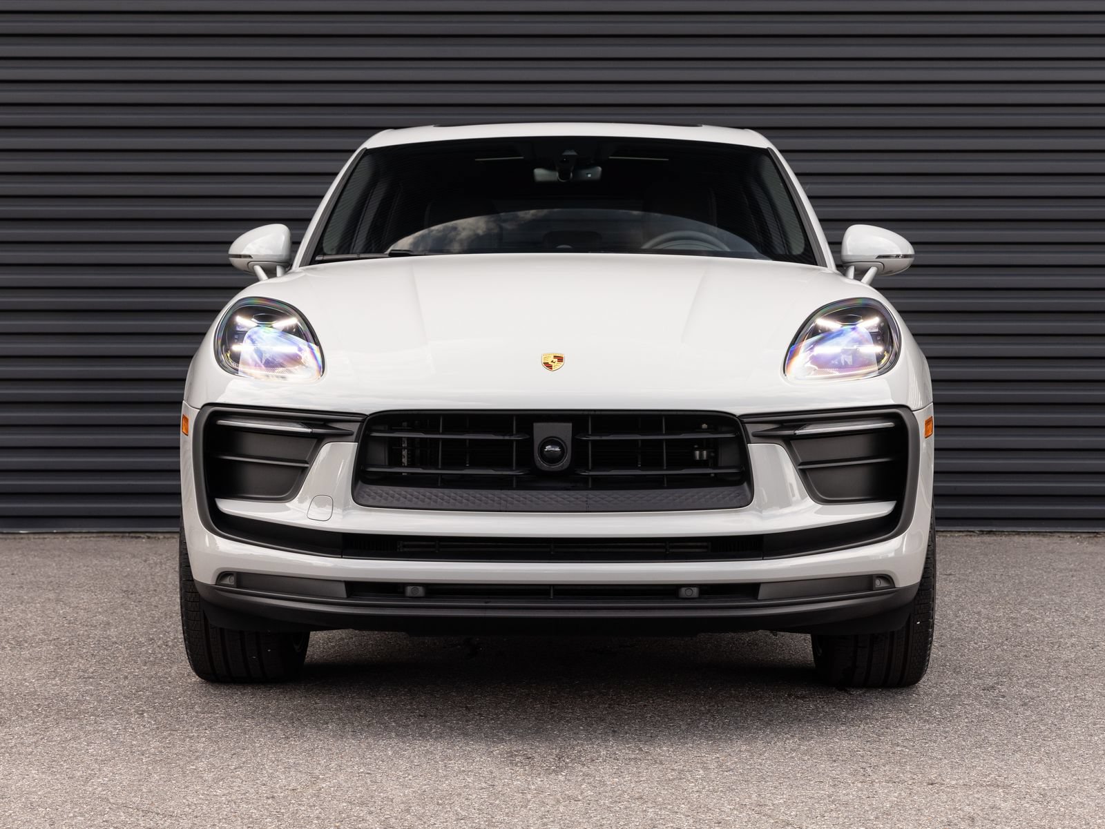 New 2025 Porsche Macan AWD/4WD image 7
