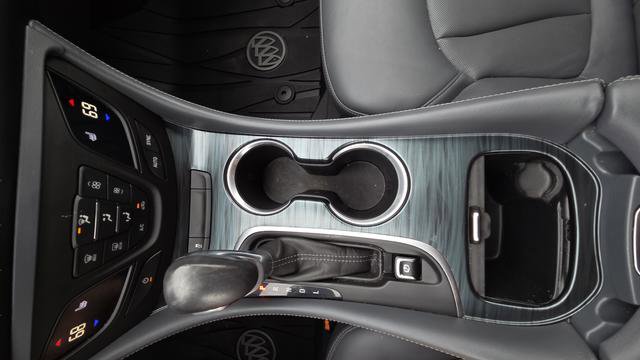 Used 2020 Buick Envision Essence image 31