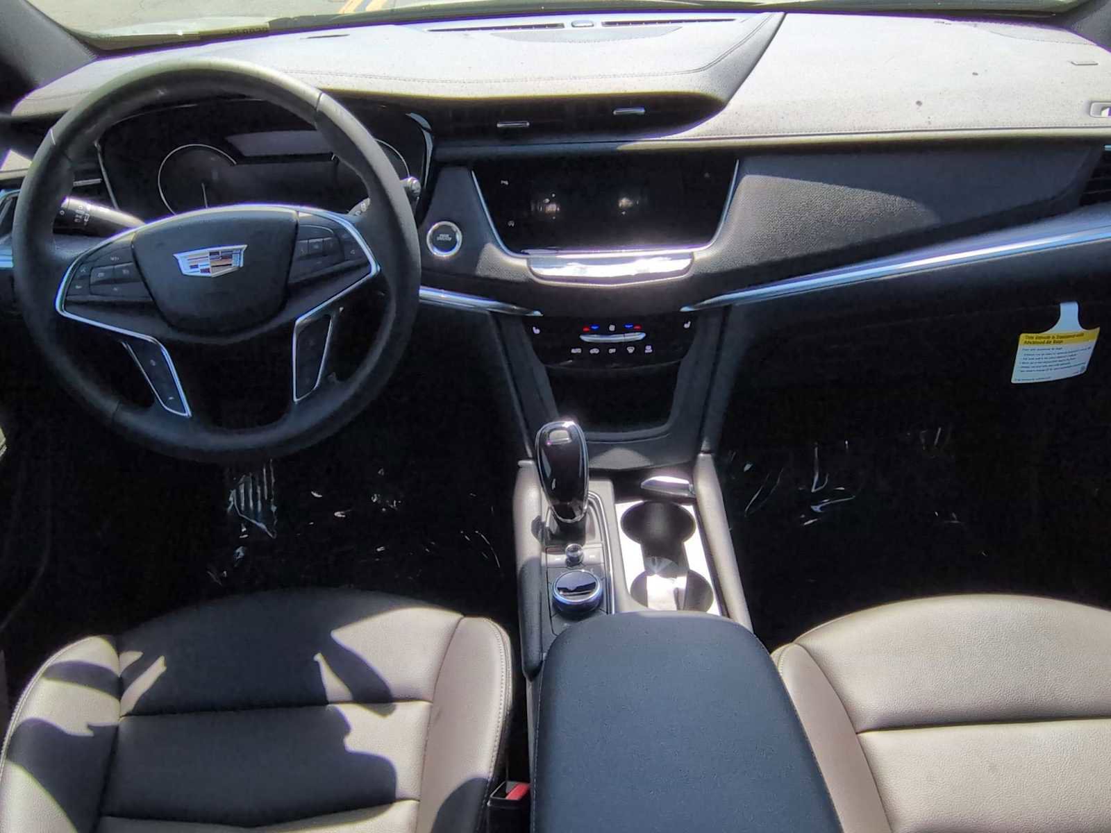 New 2025 Cadillac XT5 Luxury image 13