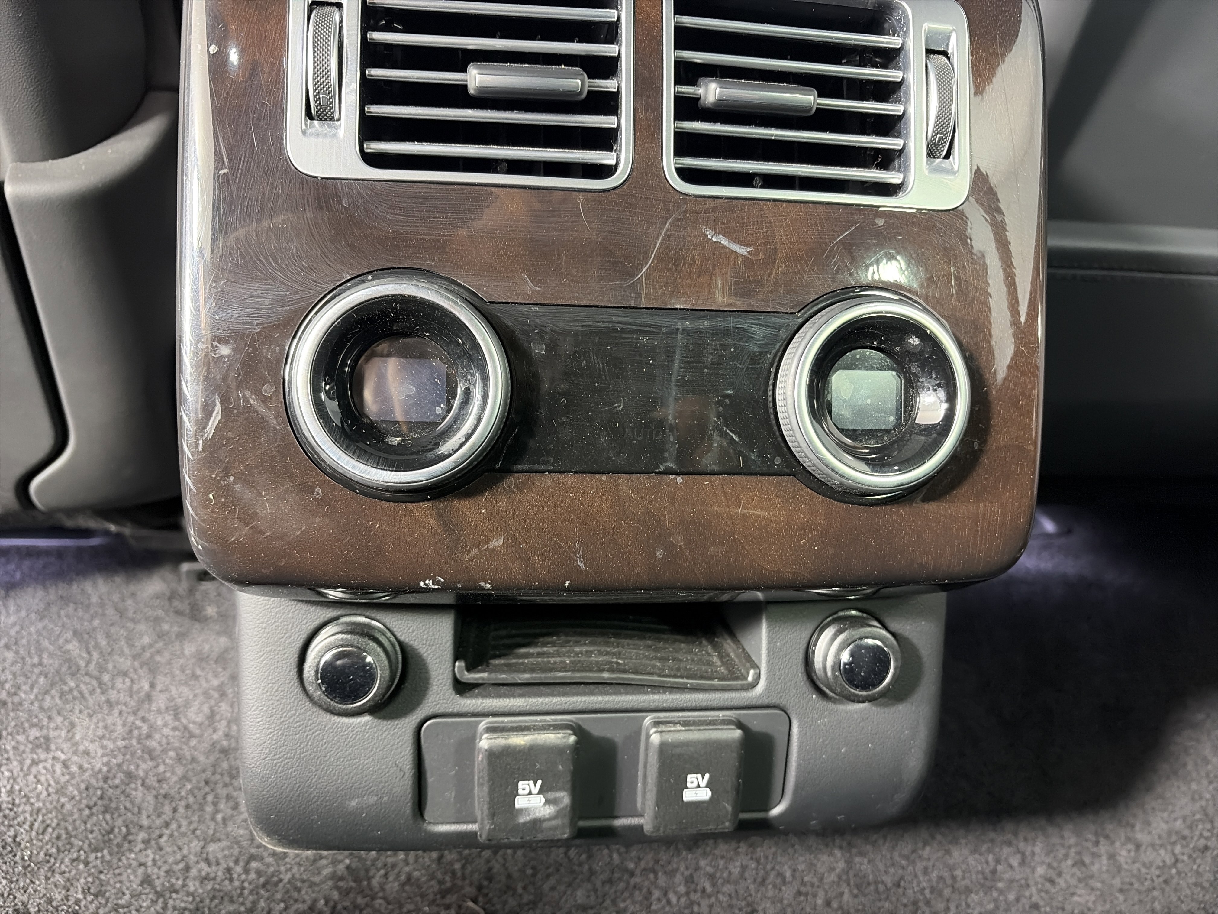 Used 2019 Land Rover Range Rover Long Wheelbase Supercharged image 22