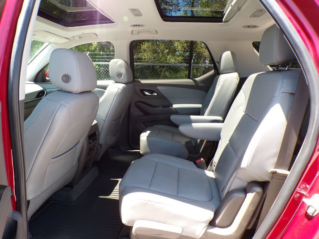 Used 2020 Chevrolet Traverse Premier AWD/4WD image 19