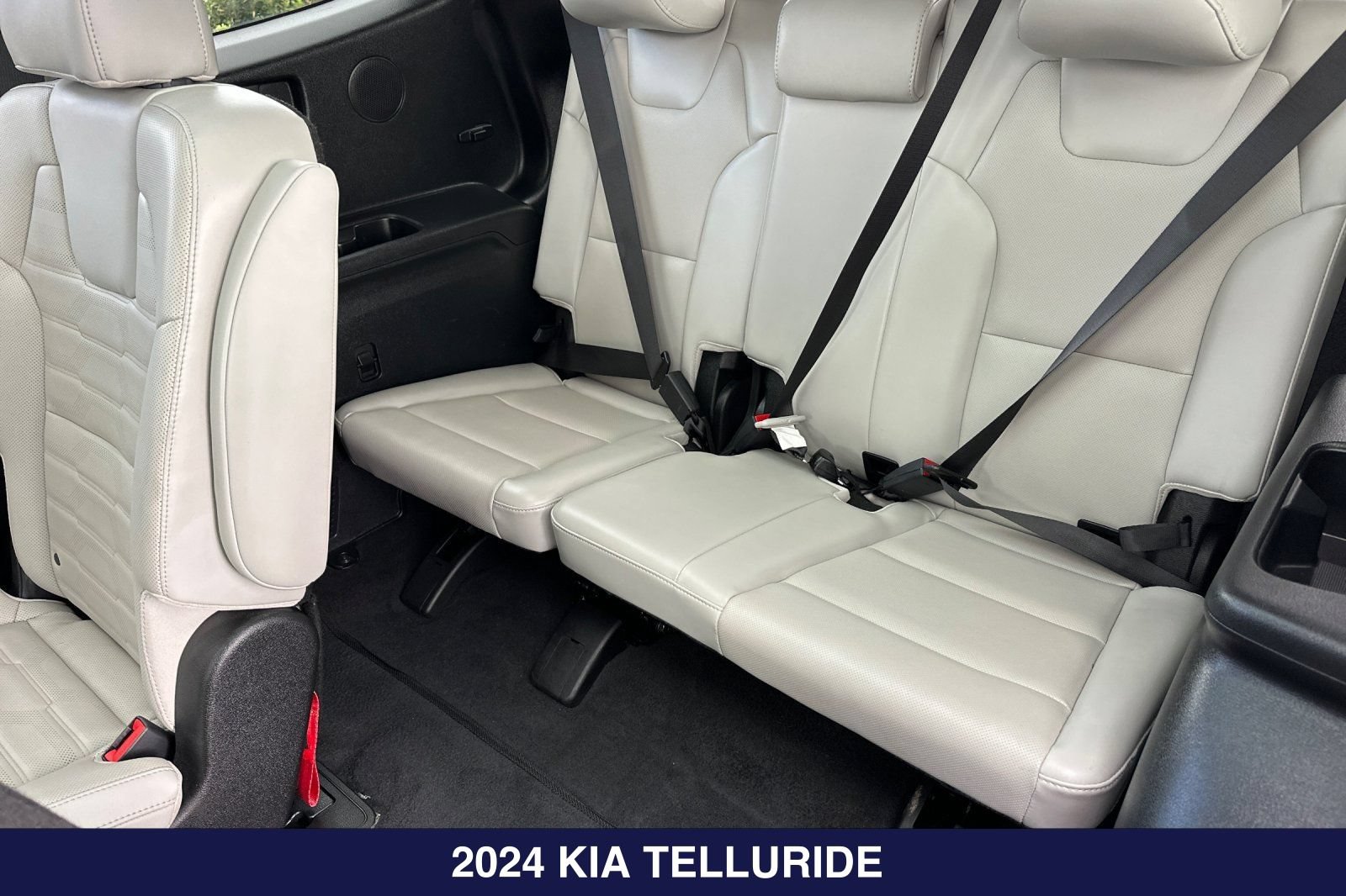 Used 2024 Kia Telluride SX Prestige AWD/4WD image 16