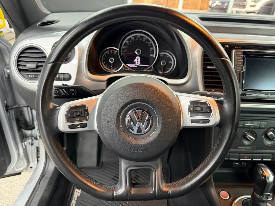Used 2016 Volkswagen Beetle 1.8T SE FWD image 22