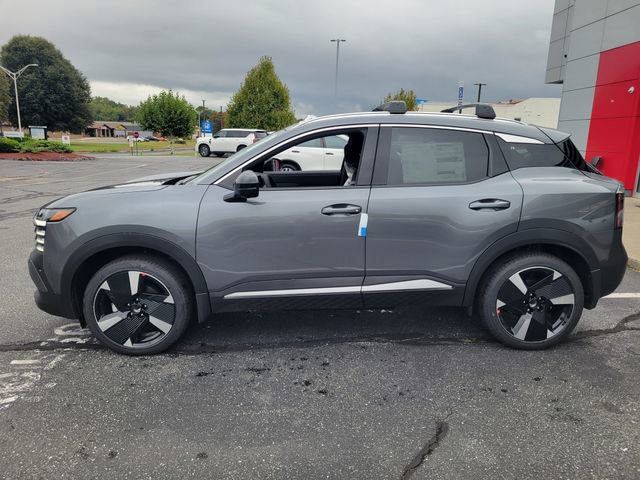 New 2026 Nissan Kicks SR w/ Cold Weather Package image 8