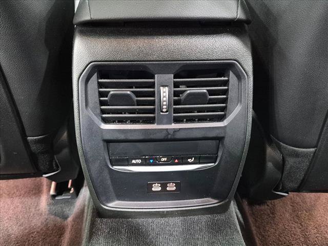 Used 2022 BMW 330i Sedan w/ Driving Assistance Package RWD image 18