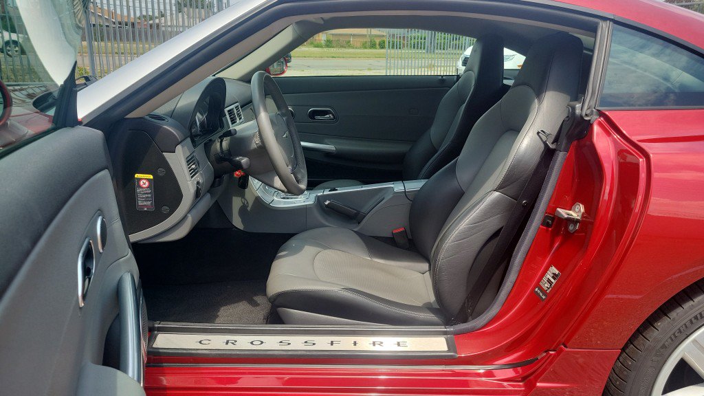 Used 2004 Chrysler Crossfire Coupe RWD image 11